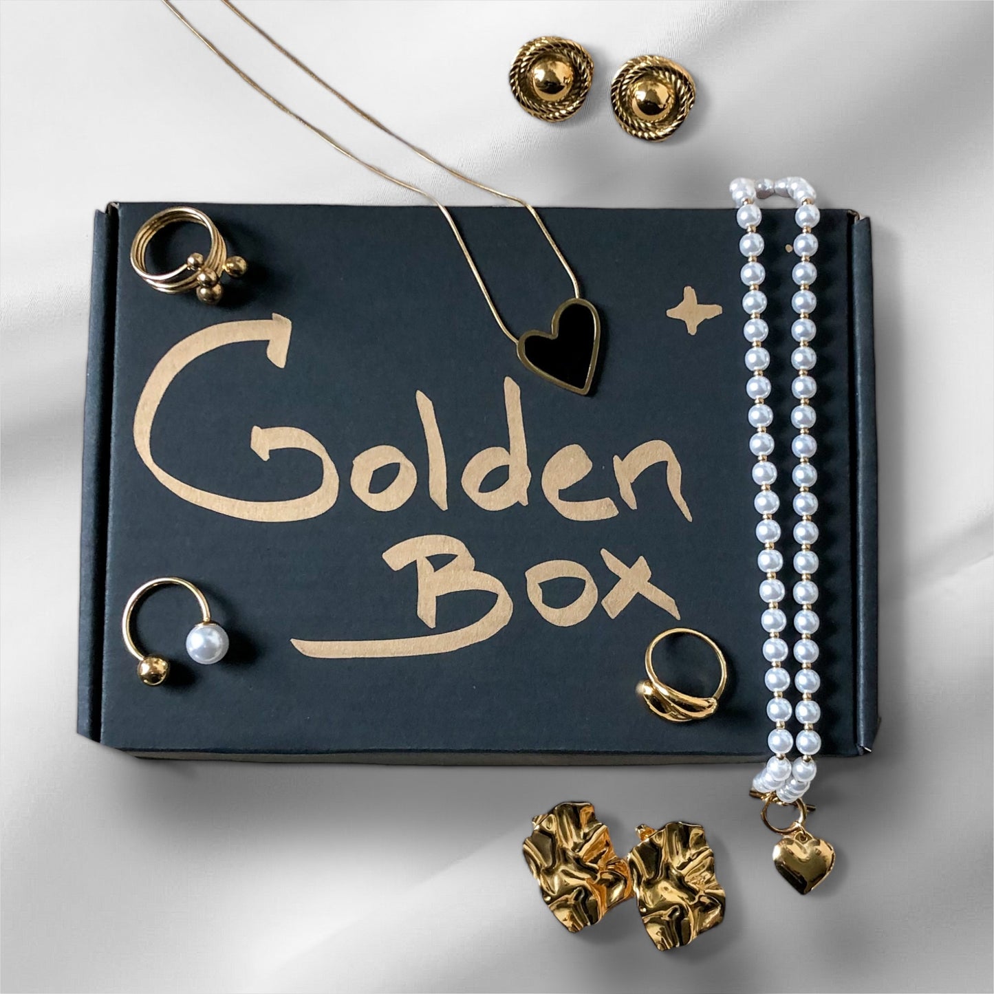 Golden Box Subscription - 3 mixed pieces of jewelry